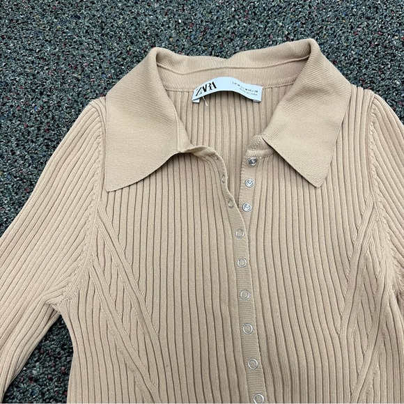 ZARA Beige Ribbed Collared Long-Sleeve Modest Shirt Top Sweater Silver Snaps M - Picture 9 of 12